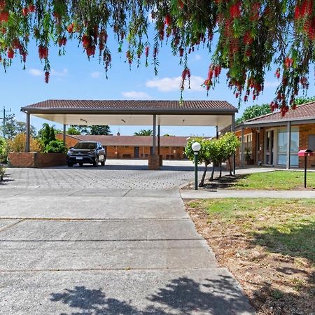 Broadford Sugarloaf Motel Bagian luar foto