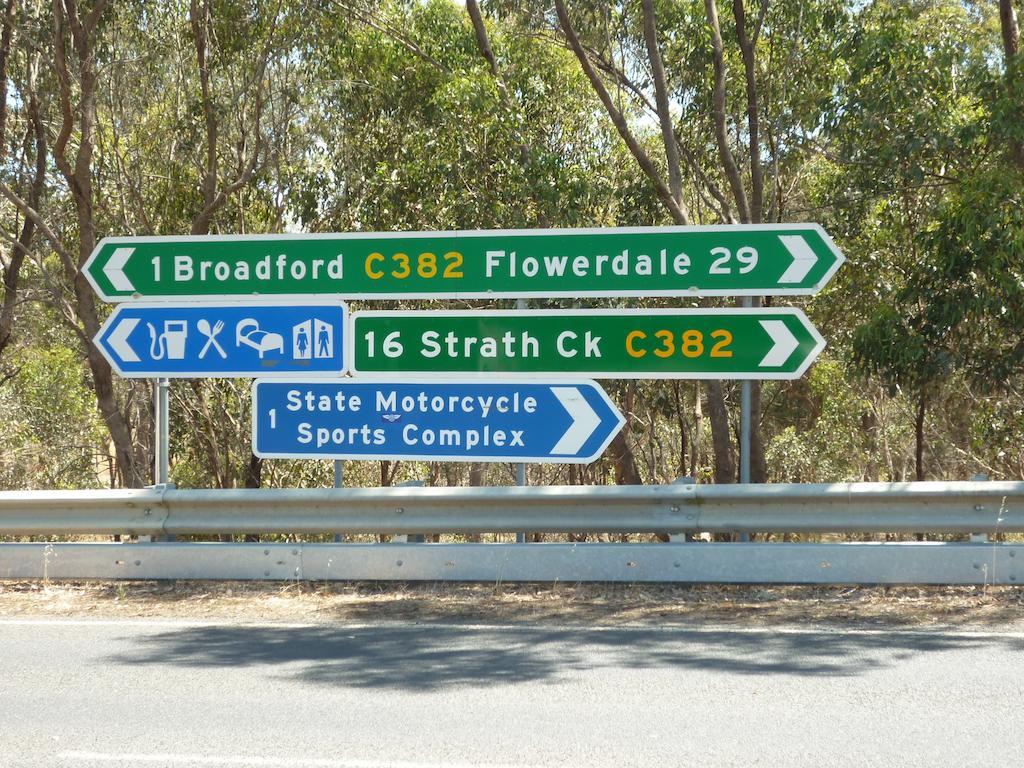Broadford Sugarloaf Motel Bagian luar foto