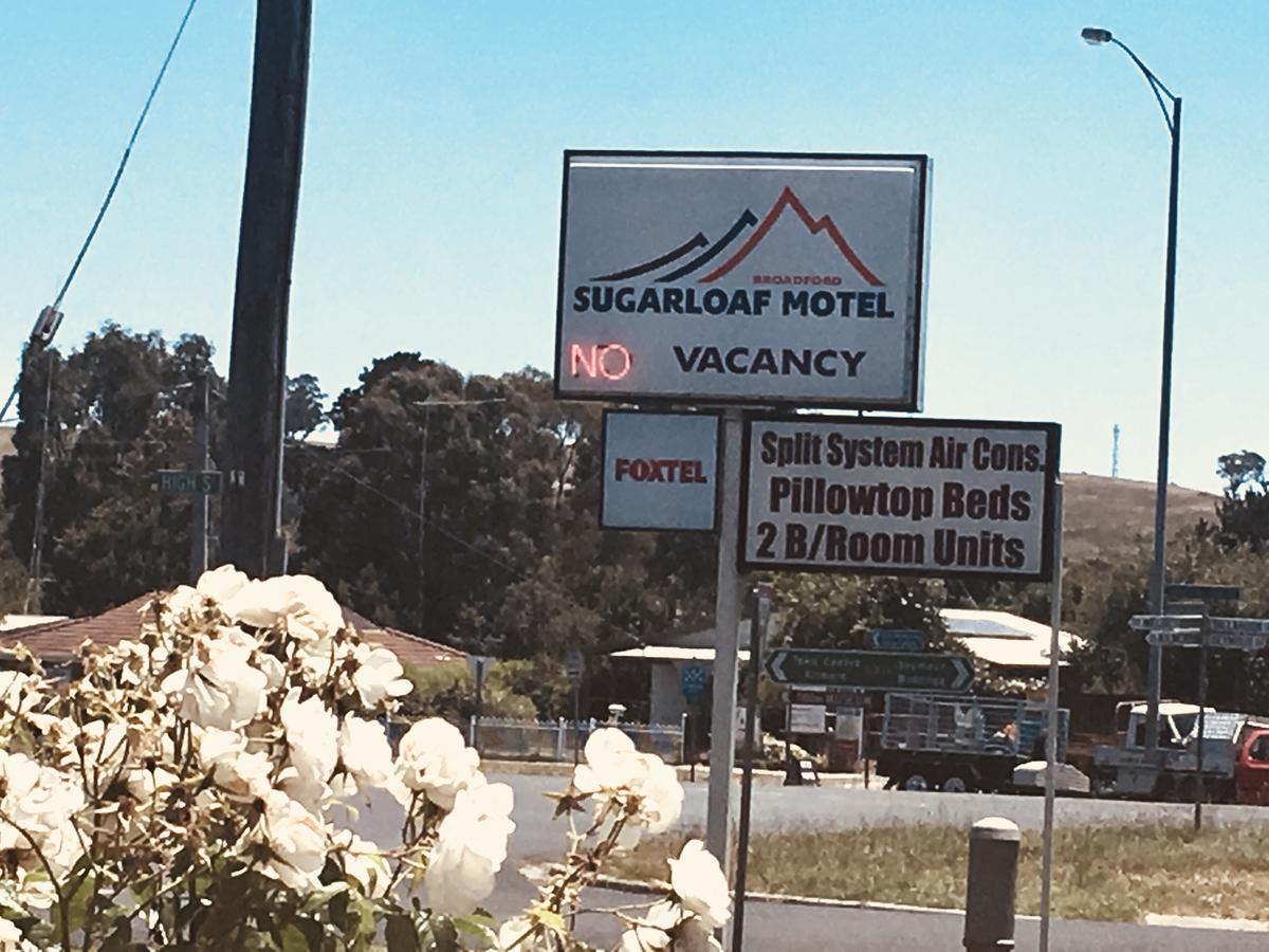 Broadford Sugarloaf Motel Bagian luar foto