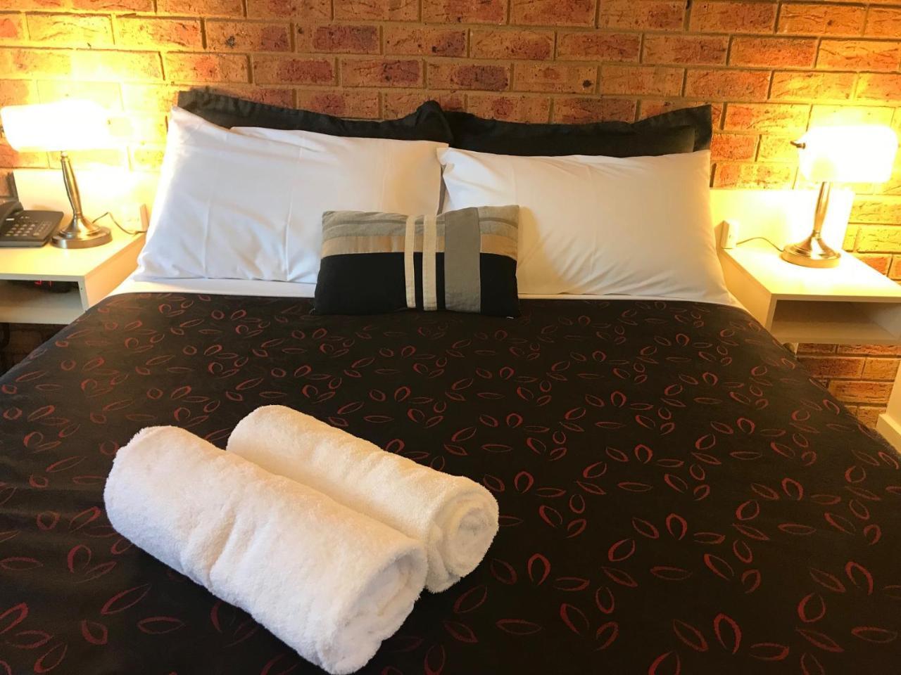 Broadford Sugarloaf Motel Bagian luar foto