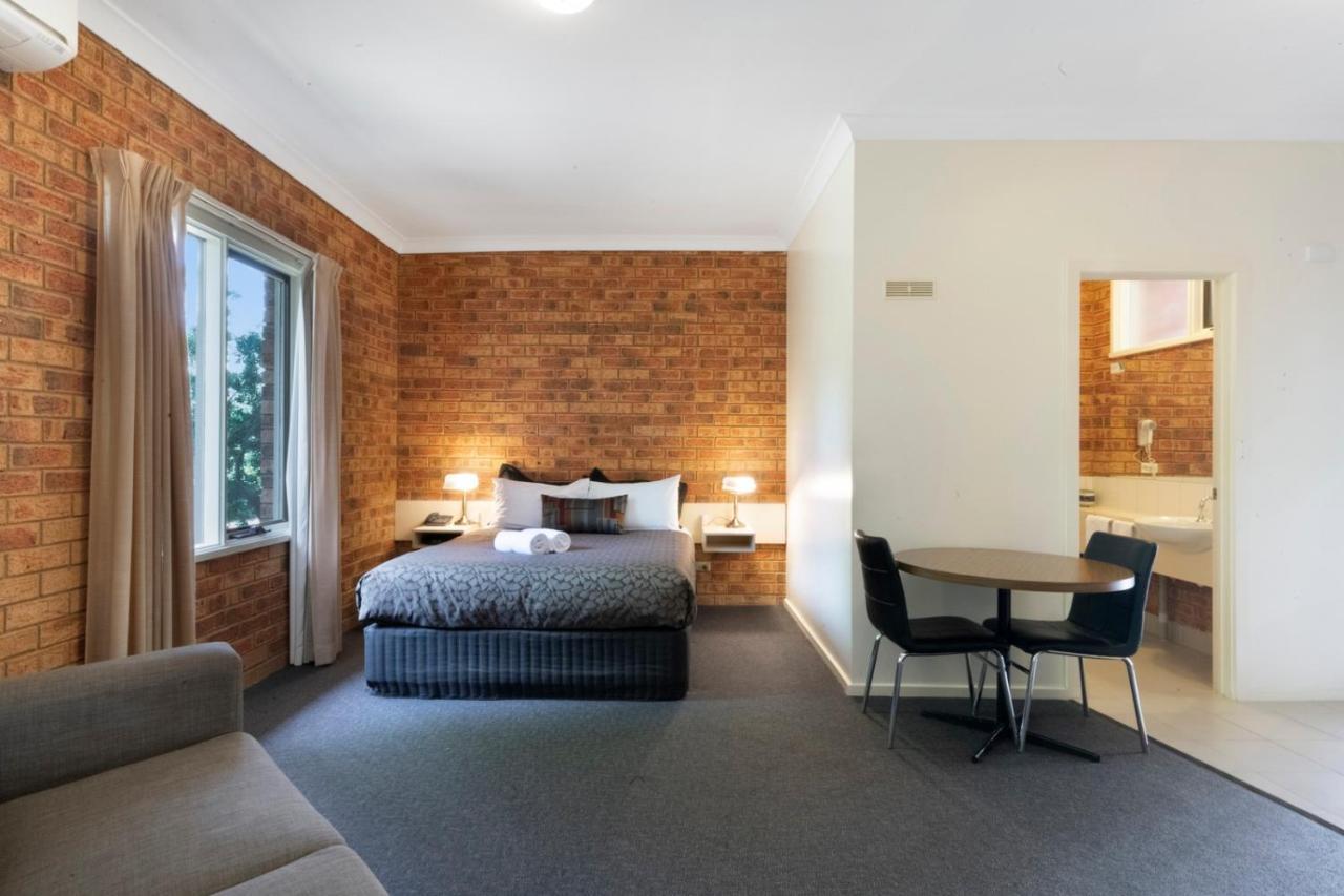Broadford Sugarloaf Motel Bagian luar foto